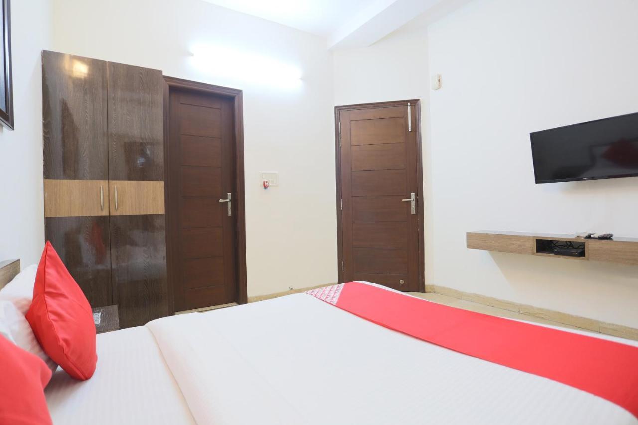 Oyo 60966 Balaji Upvan Otel Kāsandra Oda fotoğraf